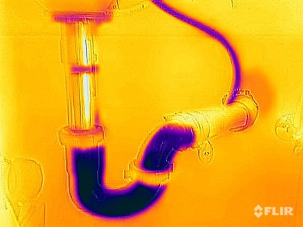 flir one sink pipe.jpg