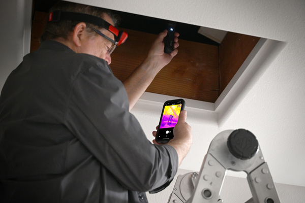 FLIR-ONE-Edge_attic.jpg